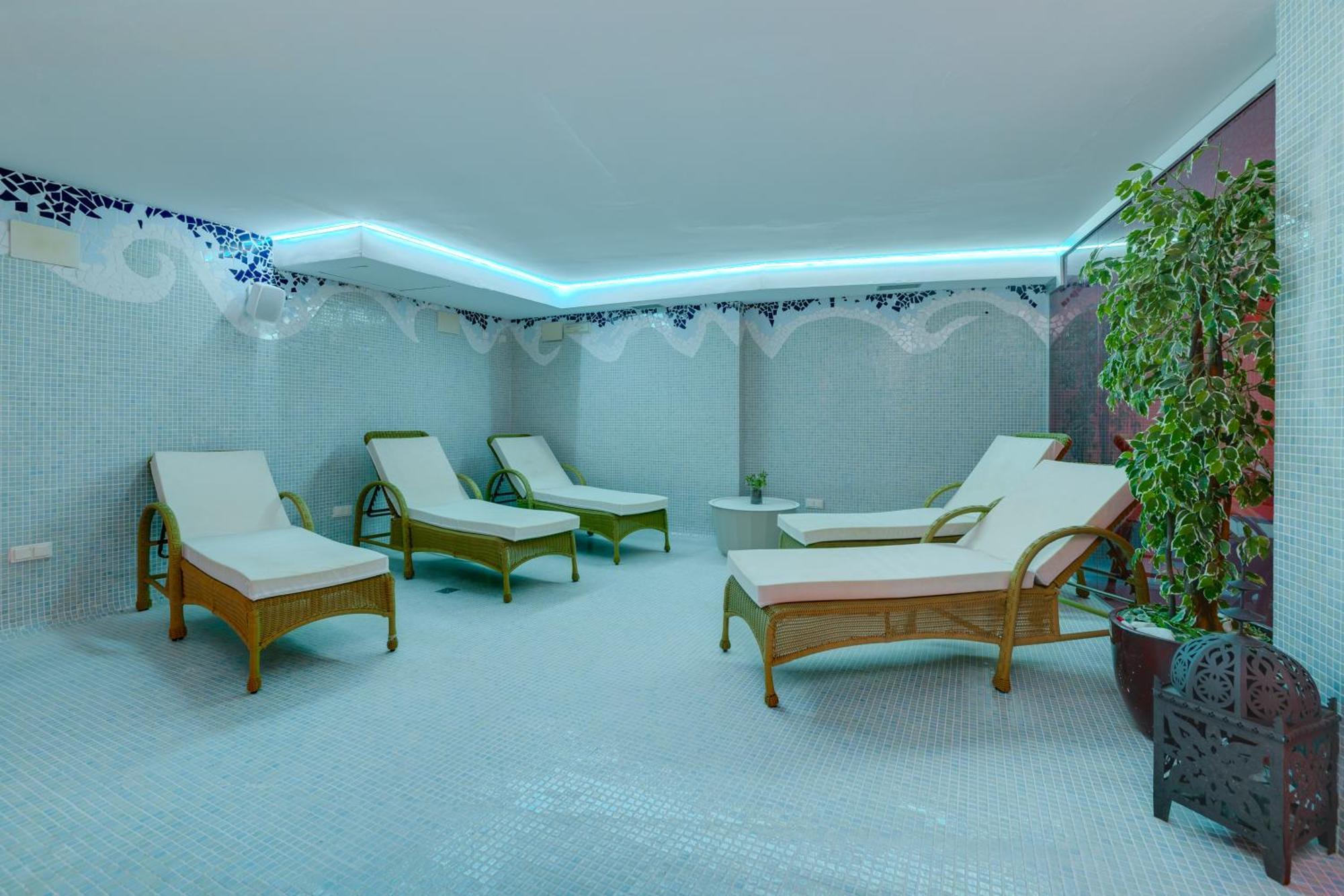 Daniya Denia Spa & Business 4* Exterior foto